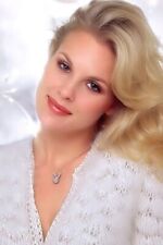 Dorothy Stratten   8x10 Glossy Photo picture
