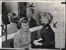1952 Press Photo Women wearing Mamie Eisenhower-inspired hairstyles in New York. picture