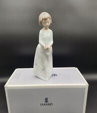 Lladro Treasures of Childhood Porcelain Figure 6982 Girl w/Flowers 8.5
