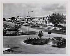 1966 Miami Florida Seminole Gardens Aprtments Hotel Parking Vintage Press Photo picture