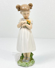 Lladro Flowers for Mommy Figurine Girl Porcelain Made in Spain #8021 picture