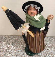 Byers Choice Caroler 2011 Woman Selling Bumbershoots w/ HTF RARE LACE Umbrella picture