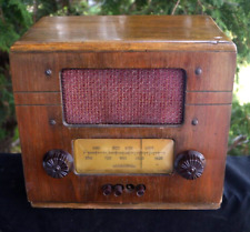 Antique 1937 Howard Model 300 Tube Radio - BEAUTY - WORKS picture