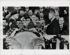 1929 Press Photo President Herbert Hoover Swearing In with William Howard Taft picture
