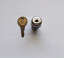 Original Seeburg 3W1 3W100 Wallbox Lock Key S513 picture