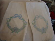 2 Embroidered Cotton Hand Tea Guest Towel Pair Blue Wreath 16