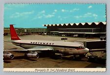 Aviation Postcard Northwest Airlines at Minneapolis St Paul Airport BA16 picture