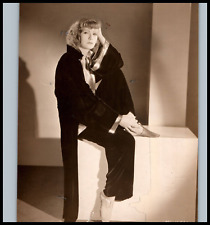 Hollywood Beauty Greta Garbo Stunning Portrait 1930s Vintage Original Photo 390 picture