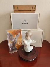 LLADRO ANGEL PRAYING FIGURINE 04538.SPAIN.W/REUGE MUSIC BOX STAND. NEW OLD STOCK picture