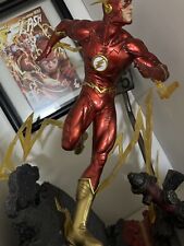 The Flash New 52 Statue (Exclusive Edition) - Sideshow picture