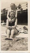 A DAY AT THE BEACH Vintage FOUND PHOTO Black+White Snapshot ORIGINAL 211 44 T picture