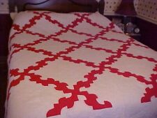 VTG Red and White Drunkard's Path Quilt 88224 picture
