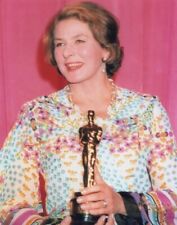 Ingrid Bergman with her 1975 Oscar for Murder on Orient Express 8x10 press photo picture