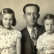 Vintage RPPC FAMILY DADDY & DAUGHTERS PORTRAIT AZO Postcard Unposted picture