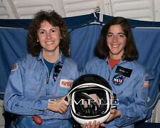 NASA Astronauts CHRISTA McAULIFFE and BARBARA MORGAN Photo (165-t) picture