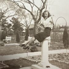 VINTAGE PHOTO Gorgeous woman VERY ROMANTIC caption (see Back Photo) 1947 Leggy picture