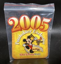RARE  2005 Annual Passholder Exclusive Your Key to the Magic Mickey Disney Pin picture