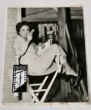 ELIZABETH TAYLOR 1954 Original Photo Candid on set of 
