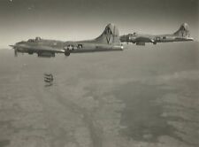 WW2 WWII Photo USAAF Boeing B-17 Flying Fortress Bombing  World War Two / 5365 picture