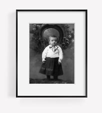Photo: Harrison Thayer,New Cumberland,WV,c1890,Small child picture