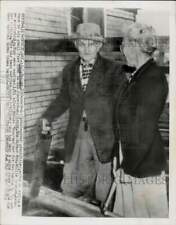 1955 Press Photo J.D. Manues age 102 and new bride work on the home in Dewitt AR picture