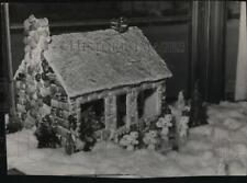 1949 Press Photo Christmas decoration - spa36408 picture