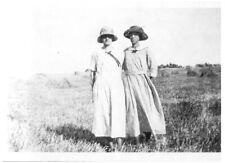 TWO GIRLS WITH HAT IN WIND,1910'S.VTG 3.3