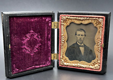 IMAGE OF (FAMOUS?) YOUNG MAN IN SUIT IN GUTTA PERCHA UNION PHOTO CASE - L548 picture