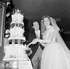The Wedding Of Julie Andrews And Tony Walton 1959 Old Photo 9 picture