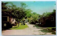 GATLINBURG, Tennessee TN ~ Roadside BRADLEY'S COTTAGES Motel c1950s Postcard picture