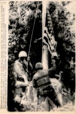 LD343 1968 AP Wire Photo U.S. MARINES RAIS STARS AND STRIPES IN HUE VIETNAM WAR picture