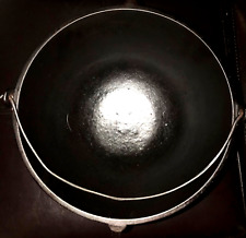 Antique C. 1850 No. 3 Cast Iron Round Scotch Bowl W/ Gate Mark 10” wide 6” tall picture