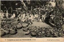 CPA AK Le Marché aux pottery de TANANARIVE MADAGASCAR (625466) picture