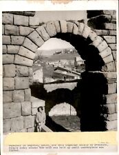 LG59 1968 Wire Photo ANCIENT STONE ARCHWAYS OF ROMAN AQUEDUCT IN SEGOVIA SPAIN picture