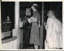 1939 Media Photo Marion Talley & George Ferris in Mamaroneck Police Court in NY picture