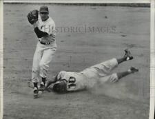 1952 Press Phot0o Brooklyn's Al Walker is forced at 2nd base on throw to Miksis picture