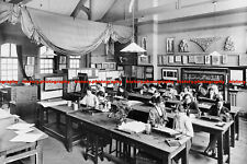 F001623 A class at the Camberwell School of Arts and Crafts. Southwark. London. picture
