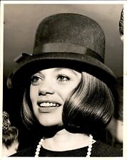 LD247 1964 Original Photo DYAN CANNON IN CHIC BOWLER HAT Elegant Glamour Actress picture