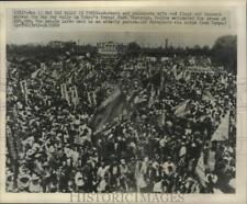 1969 Press Photo Workers attend May Day Rally in Yoyogi Park, Tokyo - mjx54655 picture
