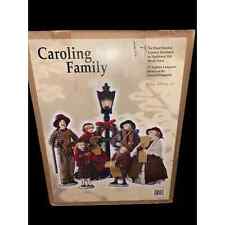 2005 Holiday Caroling Family of 6 Hand Painted Village w/ 22