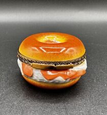 Rochard Limoges “Bagel with Cream Cheese, Lox” Porcelain Trinket Box Peint Main picture