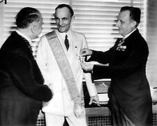 Henry Ford receiving Grand Cross of the German Eagle 1938 8x10 WWII Photo 85a picture
