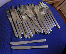#DY  LOT OF 31 VINTAGE SILCO STAINLESS DINNER KNIVES~ALL MATCHING USA- EXCELLENT picture