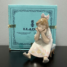 Lladro Nothing To Do Sonador Young Girl on Stool Porcelain Brillo 5649 in Box picture