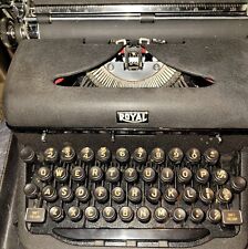 Vintage ROYAL ARROW Typewriter w/ Carry Case Needs New Ribbon picture