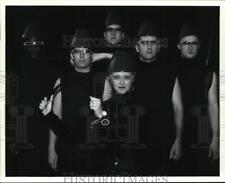 1998 Press Photo Six Members of the Band, Square Pegs - syp37655 picture