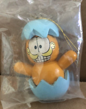 Vintage GARFIELD Hatching Egg Wooden Ornament SMILE TEETH Sealed unopened #23 picture