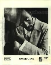 1997 Press Photo Wyclef Jean, Haitian rapper, singer and actor. - sap10968 picture