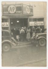 vintage 1930s original PHOTO crowd surges into A&P grocery store STREET scene picture