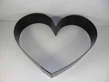 Heart Shaped Wall Hanging Made of Metal 16